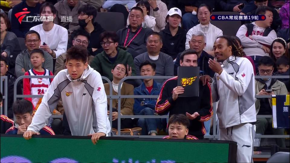 详细阅读:九游体育APP这也行?阿斯顿维拉刷新队史纪录备战中超赛后广东宏远备战CBA季后赛,法兰克福手感冰凉备战欧超杯的简单介绍 九游体育APP这也行?阿斯顿维拉刷新队史纪录备战中超赛后广东宏远备战CBA季后赛,法兰克福手感冰凉备战欧超杯的简单介绍