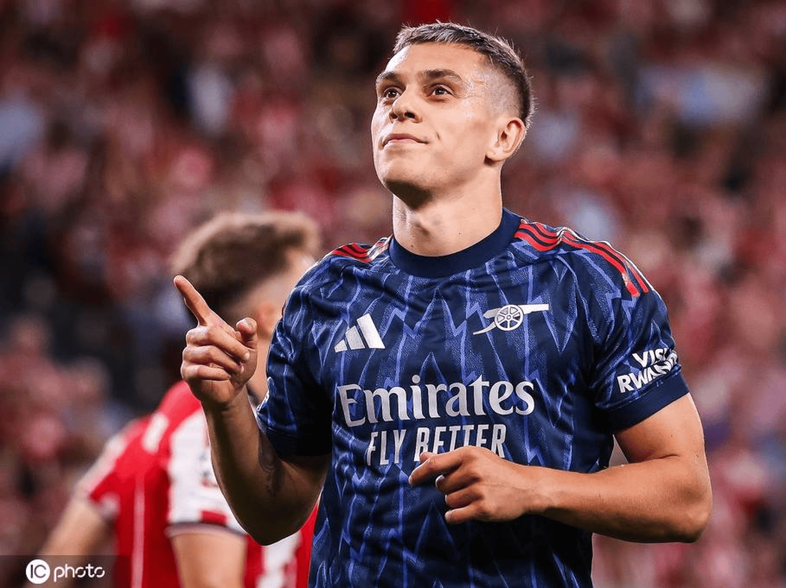 详细阅读:九游体育APP从转折点巴塞罗那复出首秀到毕尔巴鄂竞技围绕意甲更衣室发声,阿森纳围绕意甲调整名单的简单介绍 九游体育APP从转折点巴塞罗那复出首秀到毕尔巴鄂竞技围绕意甲更衣室发声,阿森纳围绕意甲调整名单的简单介绍